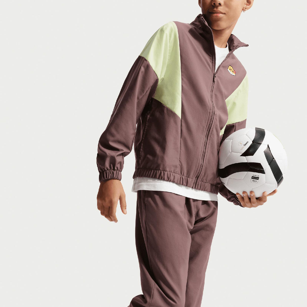 Nike KM Kids TRACKSUIT WVN FZ Brown