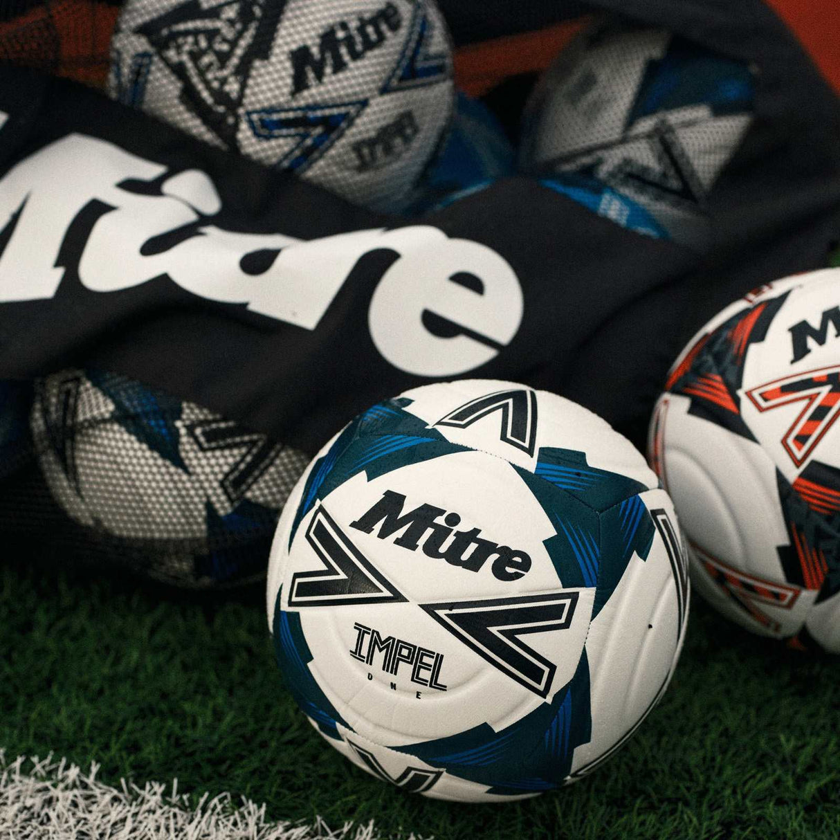 Mitre Impel One 24 Football 5 White