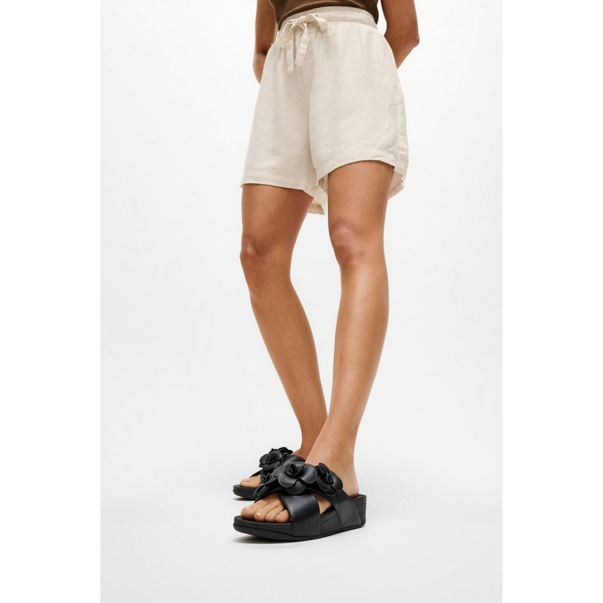Fitflop Womens Lulu Flower Cross Slides Black