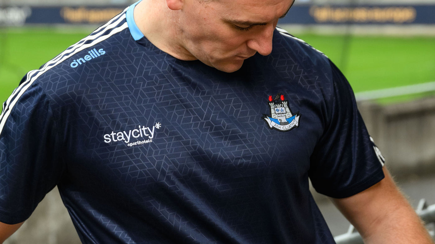 An image of the O'Neills Hydra T-shirt showcasing the Dublin version of the collection.