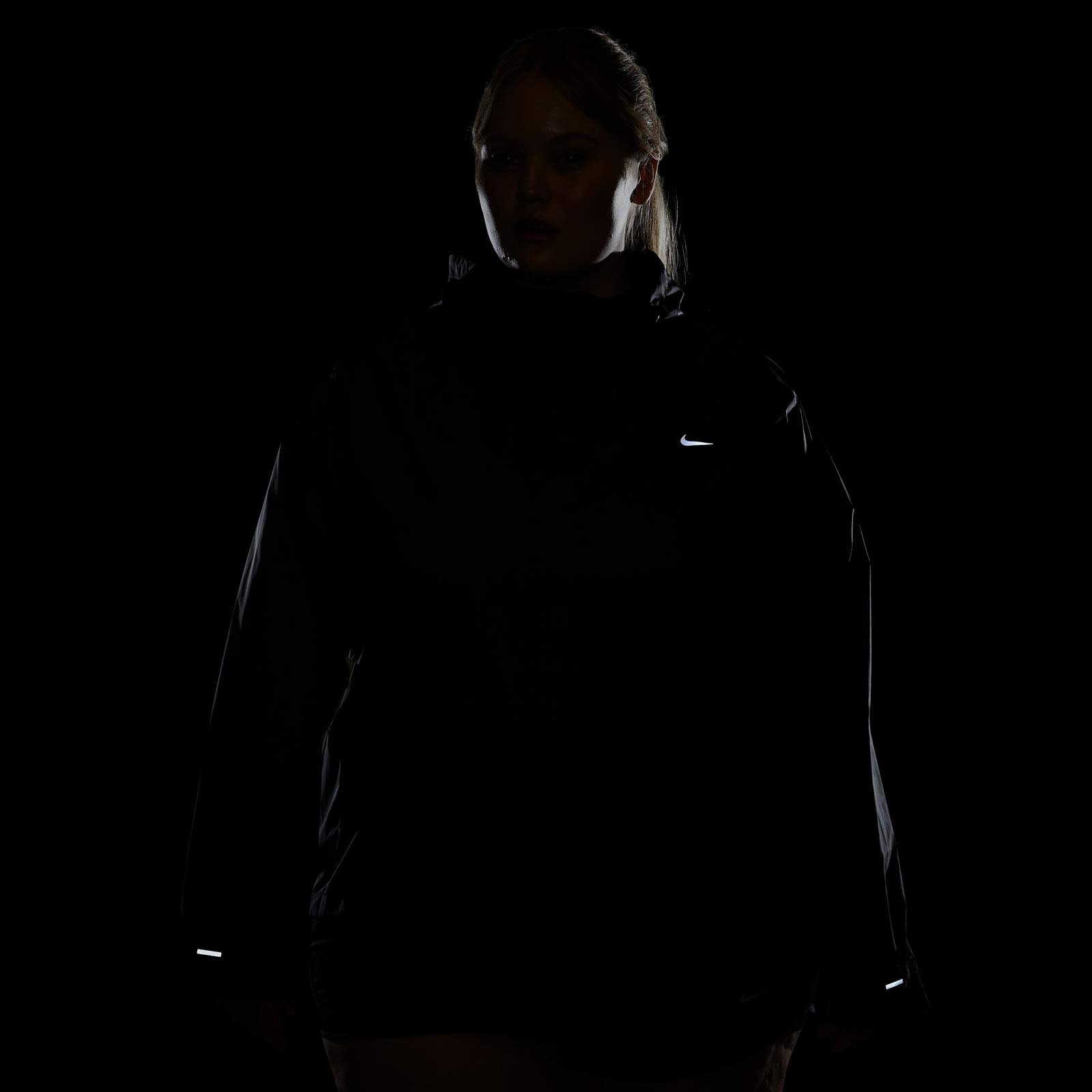 NIKE FAST REPEL WOMENS RUNNING JACKET (PLUS SIZE)