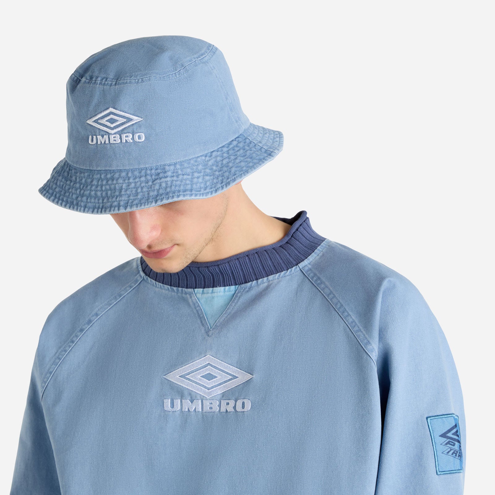 umbro アンブロ ICONIC BUCKET HAT アンブロ umbro ICONIC BUCKET HAT -デサントストア-DESCENTE STORE-
