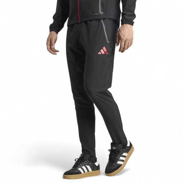 adidas Liverpool Football Tiro 2025/26 Adults Travel Pants