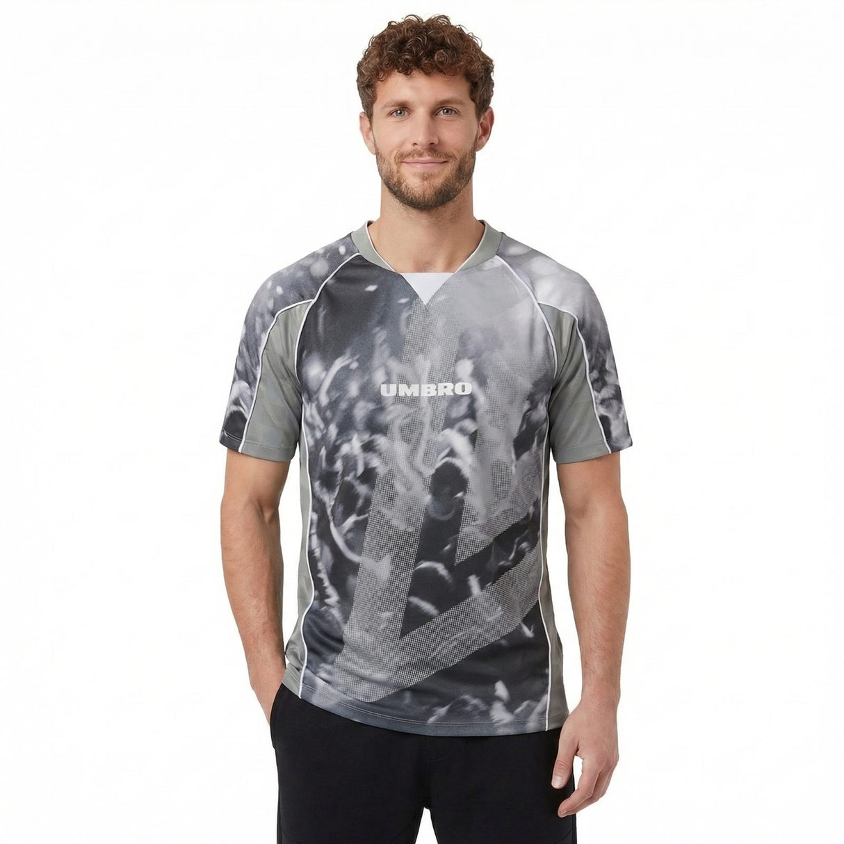 Umbro Panelled Boxy-Fit Mens Short Sleeve Football Shirt