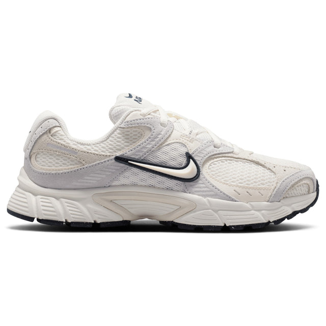 Nike V5 RNR Suede Womens Low-Top Trainers