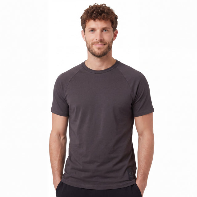 Umbro Relaxed Mens Short-Sleeve Crew Training T-Shirt
