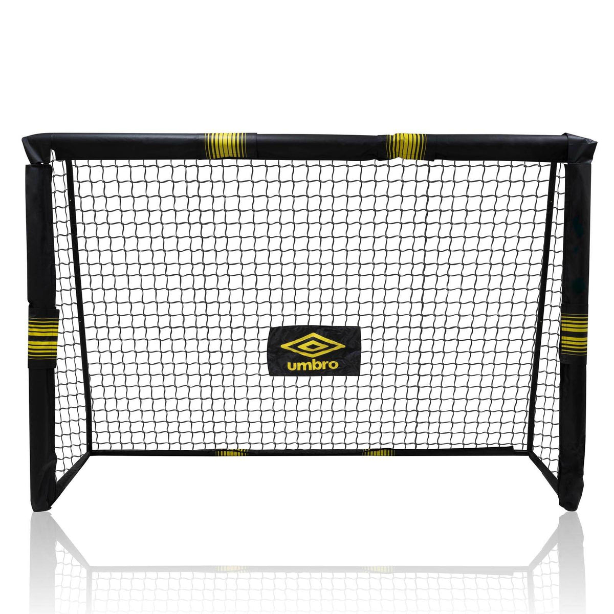 Umbro 1.8 x 1.2m Football Goal Post