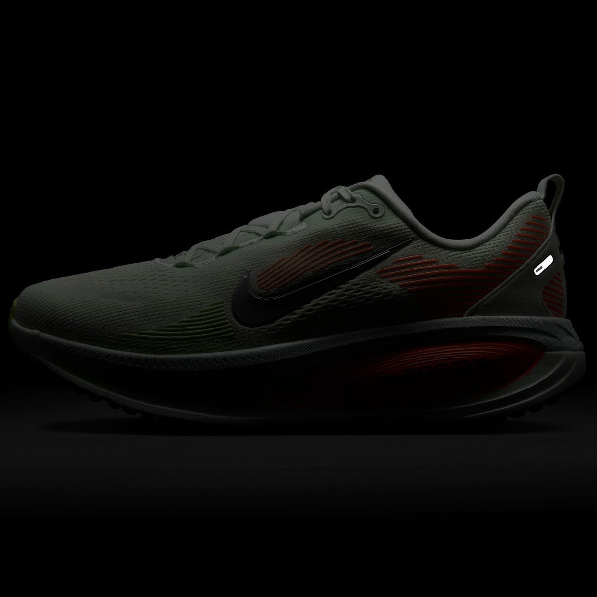 Nike Vomero 18 Mens Road Running Shoes