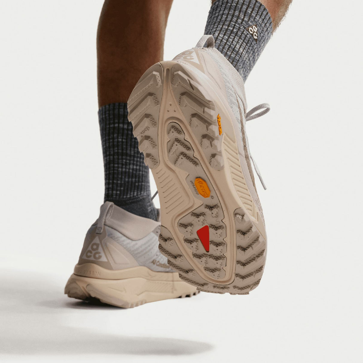 NIKE ACG Zegama Mens Cream