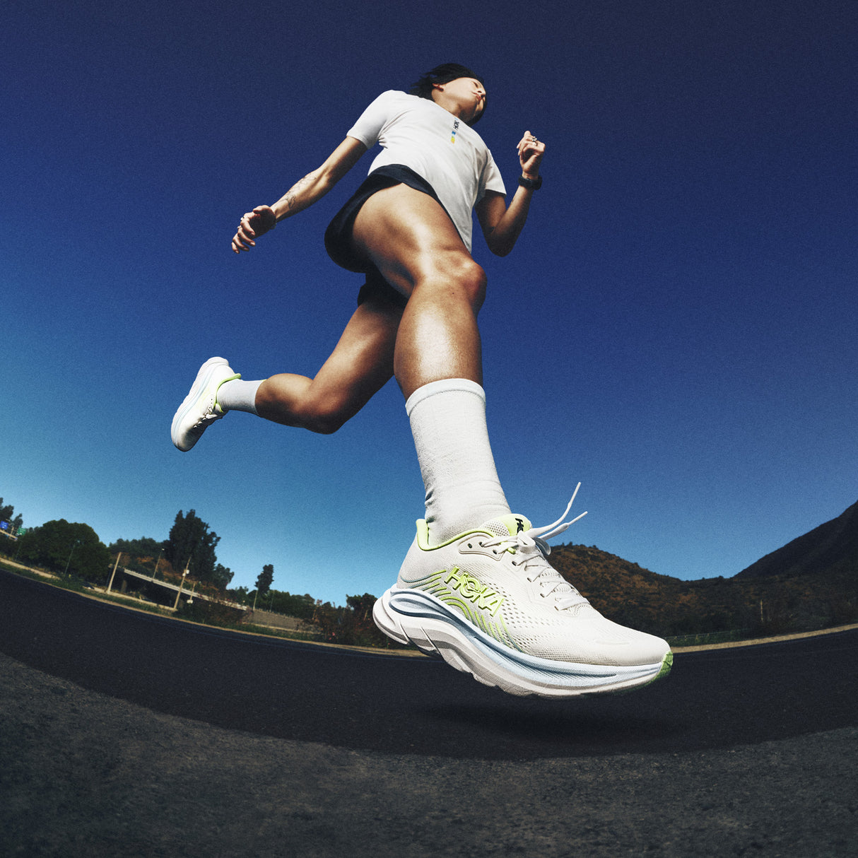 Hoka Clifton 11 Wmns Frost Neon White