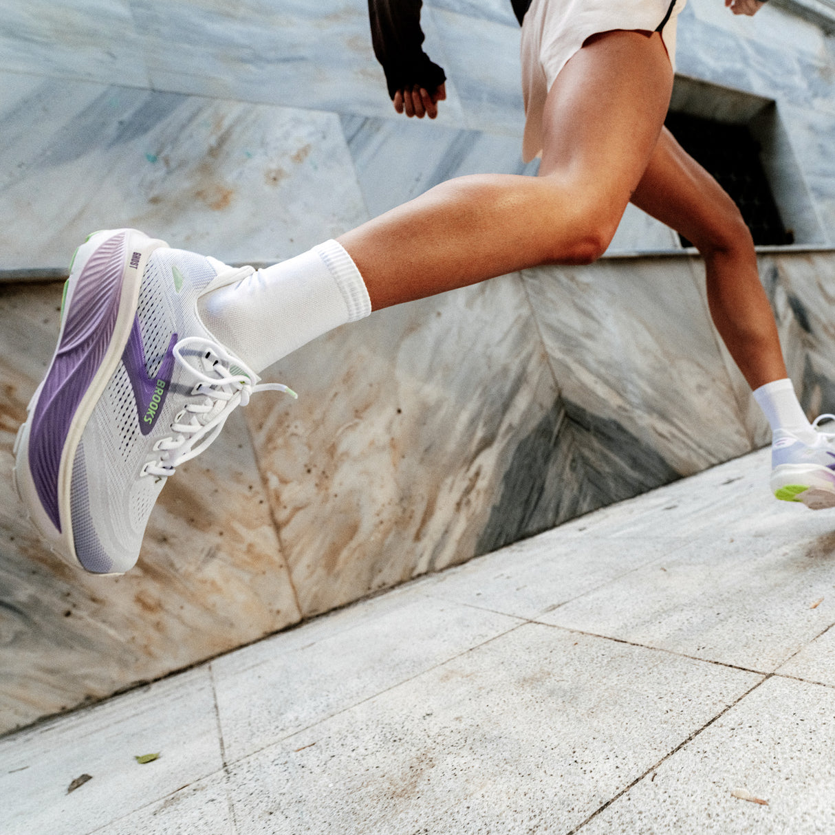 Brooks Ghost 18 Womens White