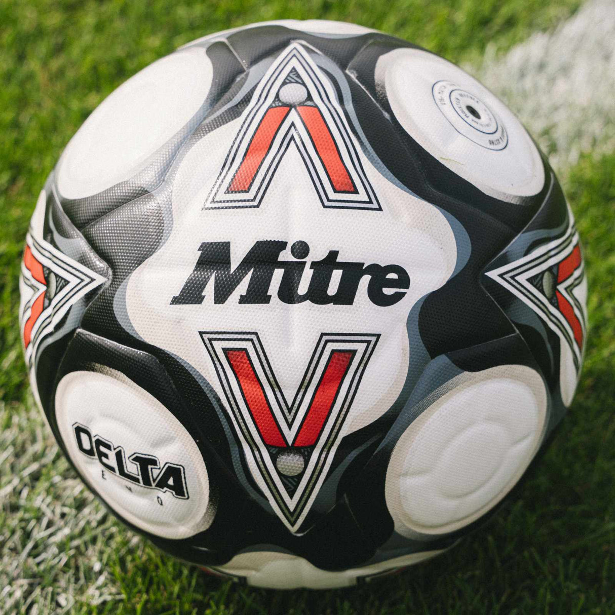 Mitre Delta Evo 24 Football 5 White