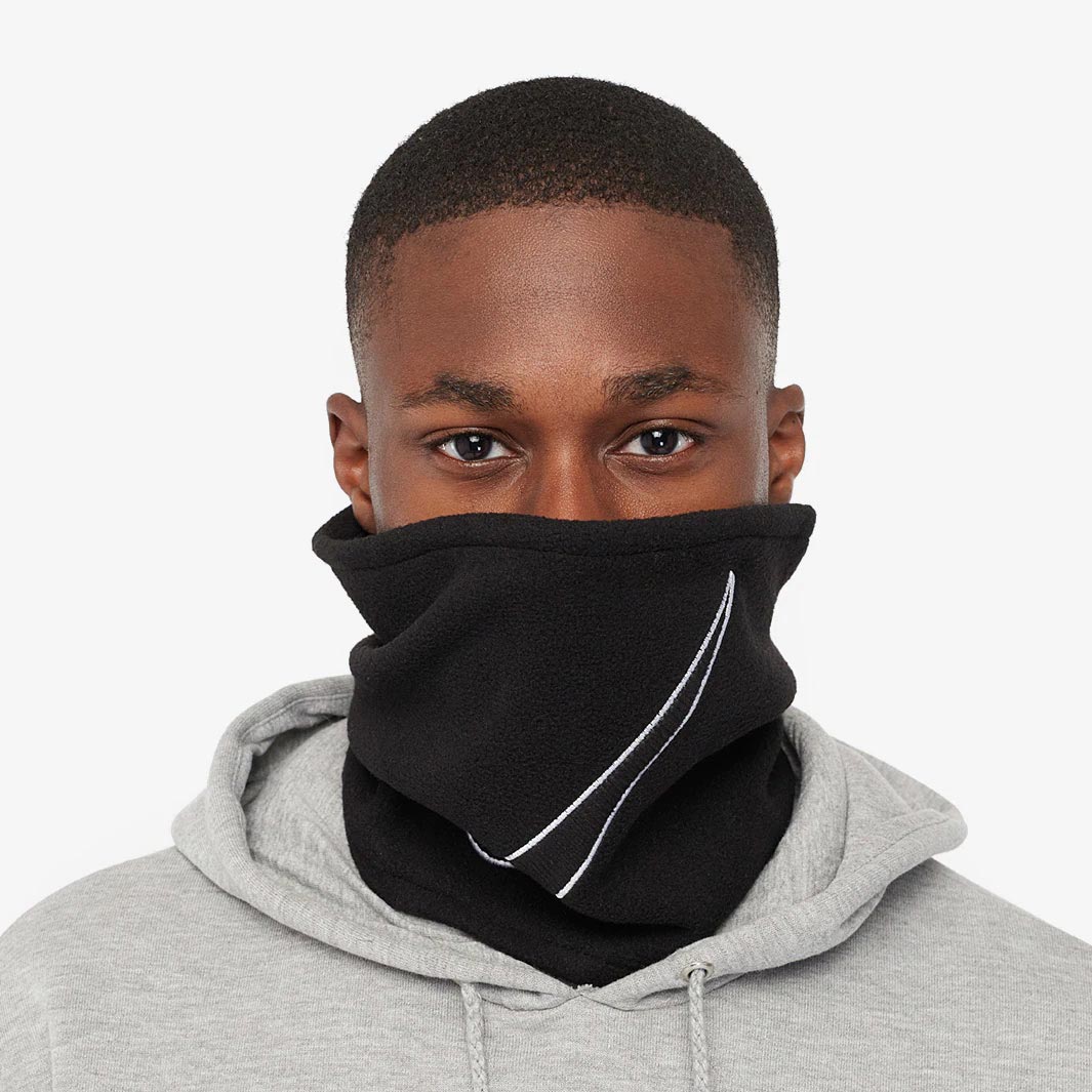 Nike Neckwarmer Fleece Black1