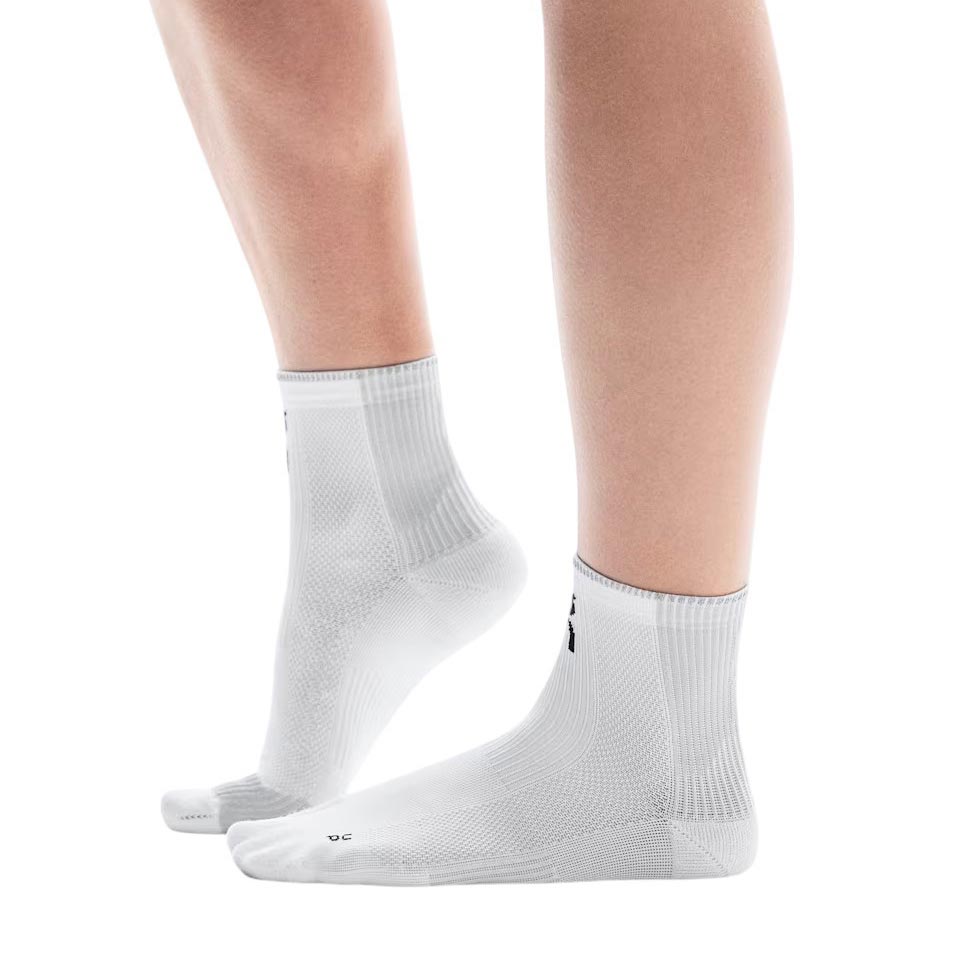 ON Performance Run Sock - Side View
