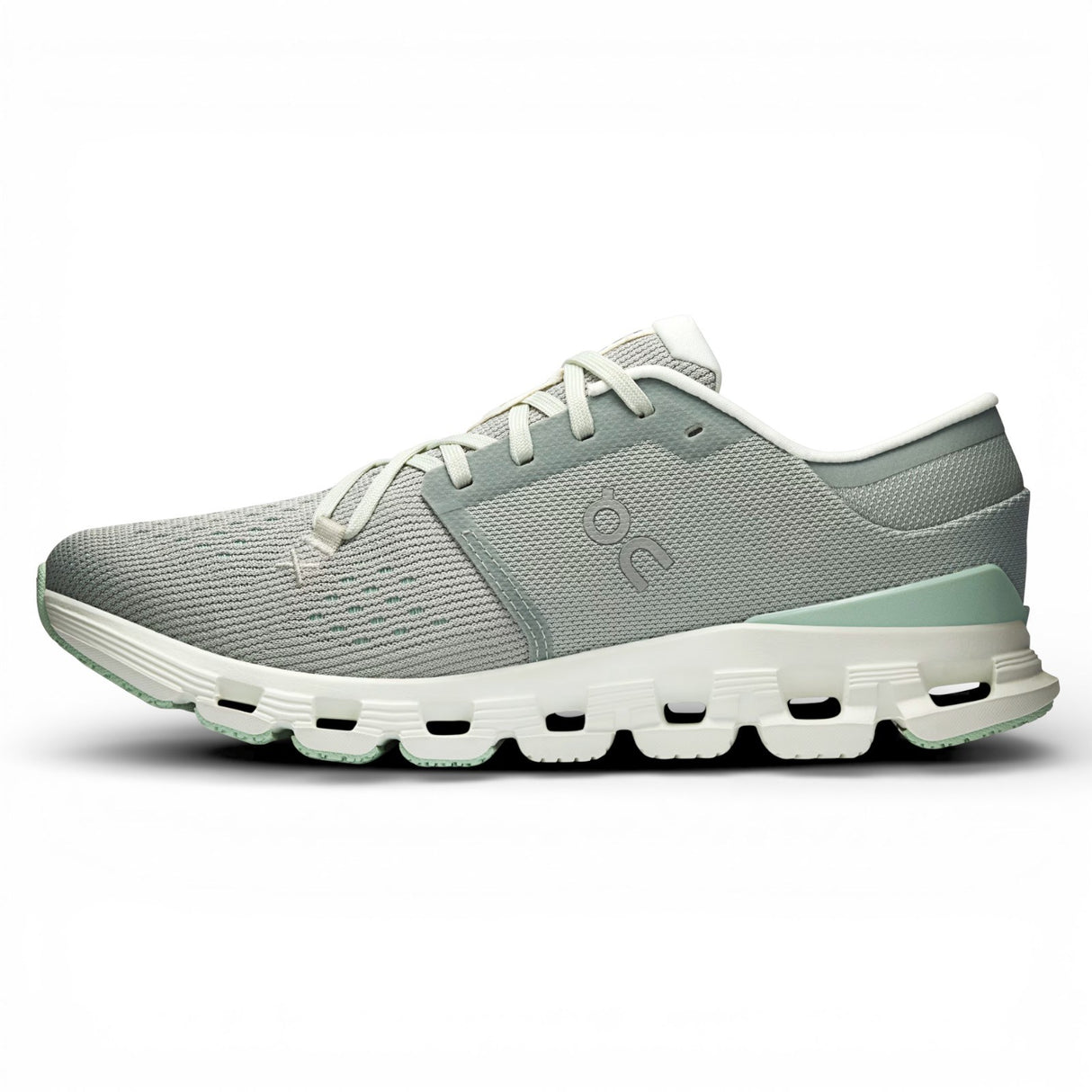 On Cloud X 4 Womens Versatile Training Shoes