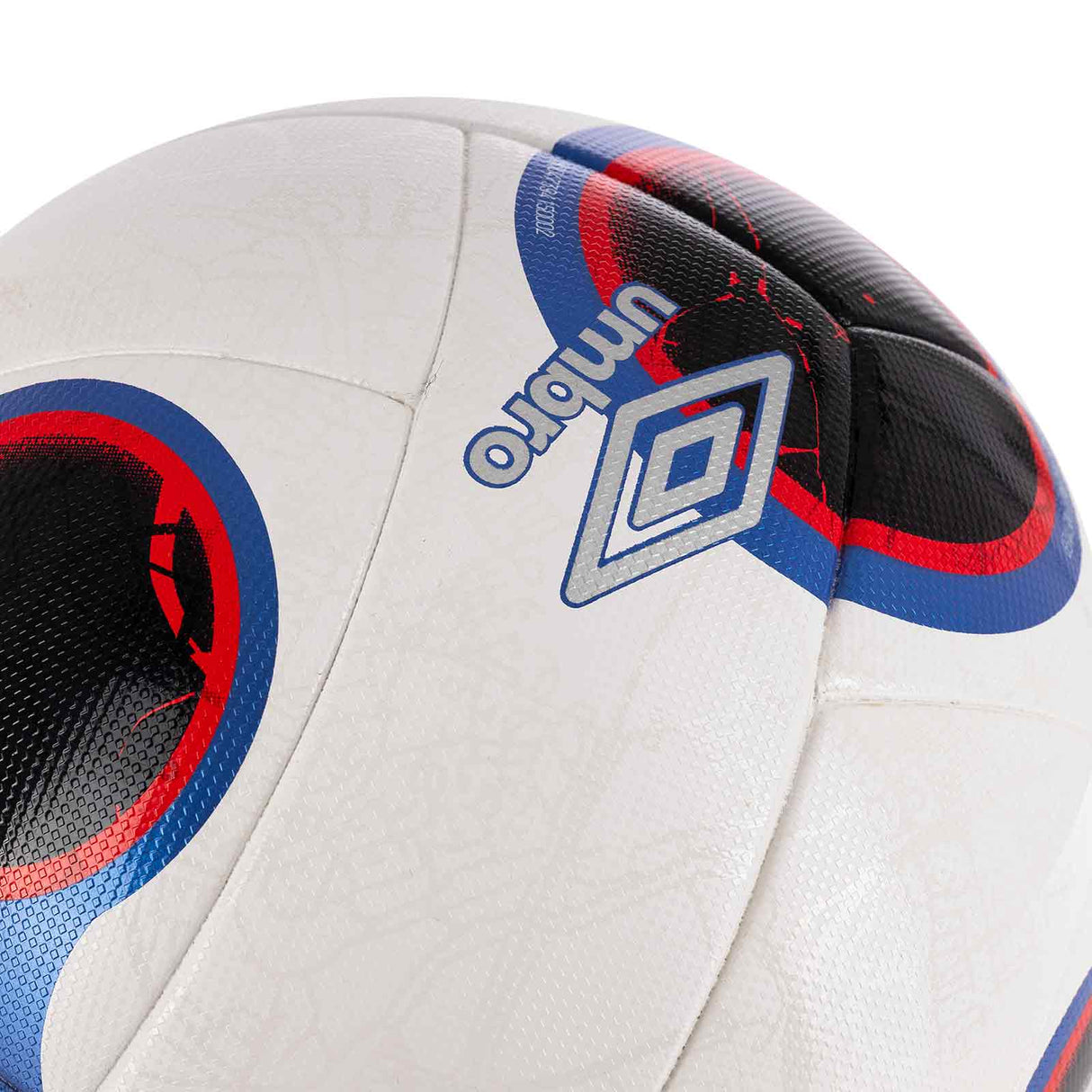 Umbro Neo Swerve Premier FQ Graphic Football - White