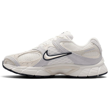 Nike V5 RNR Suede Womens Low-Top Trainers