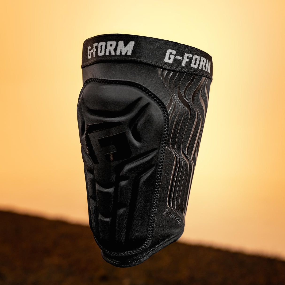 G Form V2 Shin Guard Black