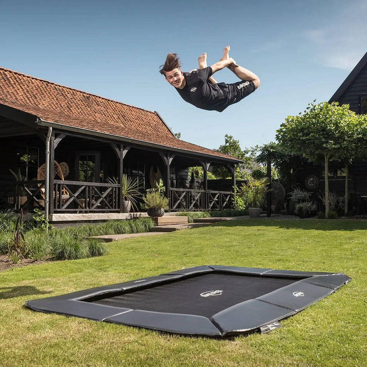 BERG SPORTS Ultim Champion FlatGround 410 Trampoline Grey