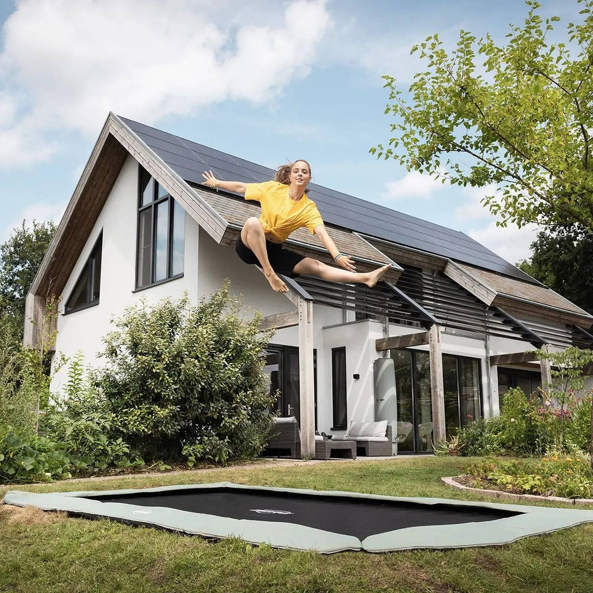BERG SPORTS Ultim Champion ECO FlatGround 410 Trampoline