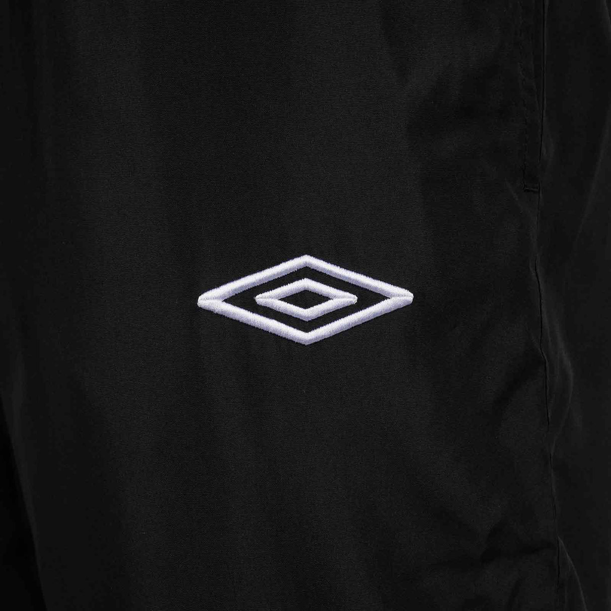 UMBRO JOHAN WOVEN 3/4 PANT Black