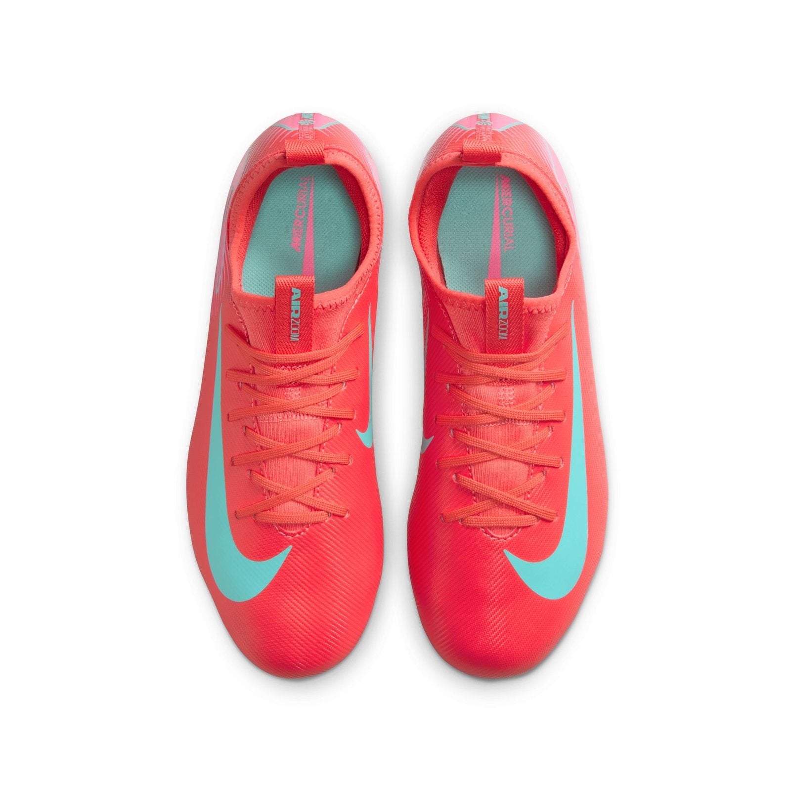 nike boots low cut