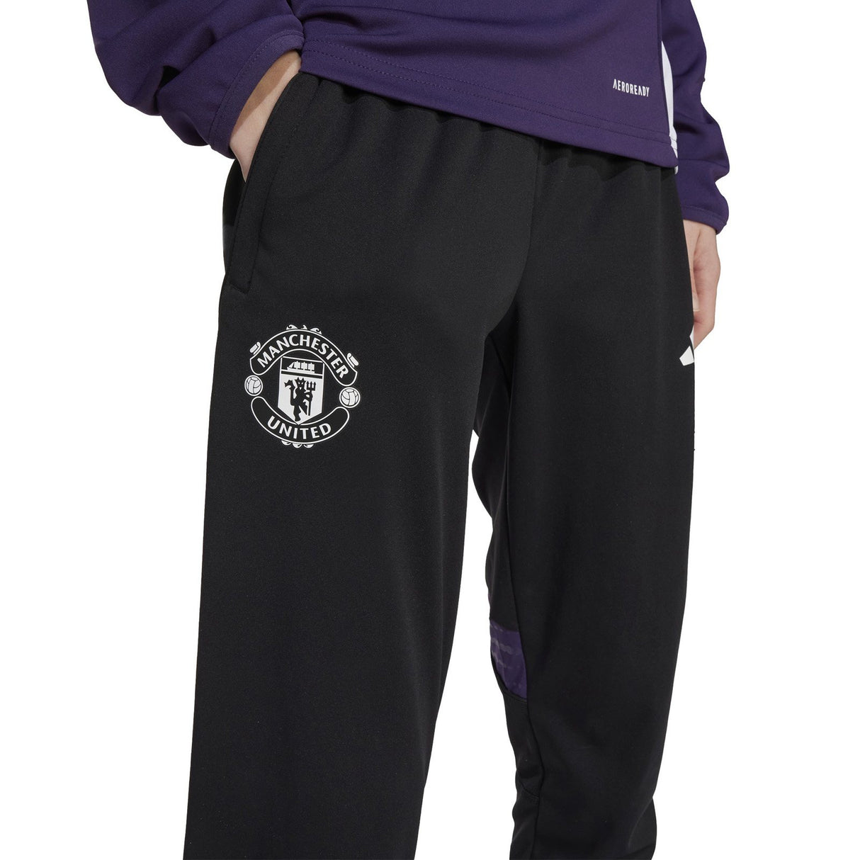 adidas Manchester United Tiro Football 2025/26 Kids Training Pant Close-Up Model Front View