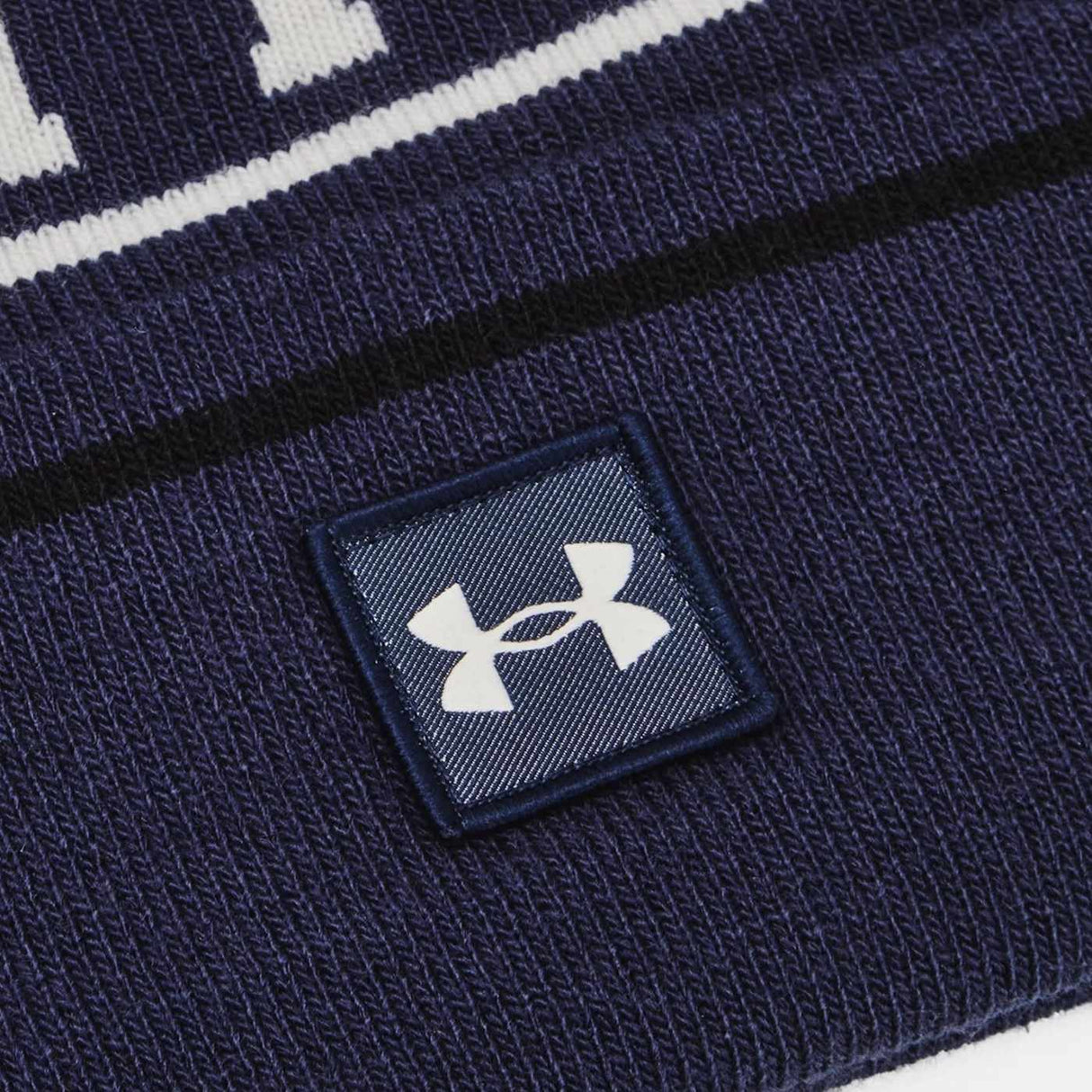 UNDERARMOUR HALFTIME POM BEANIE NAVY