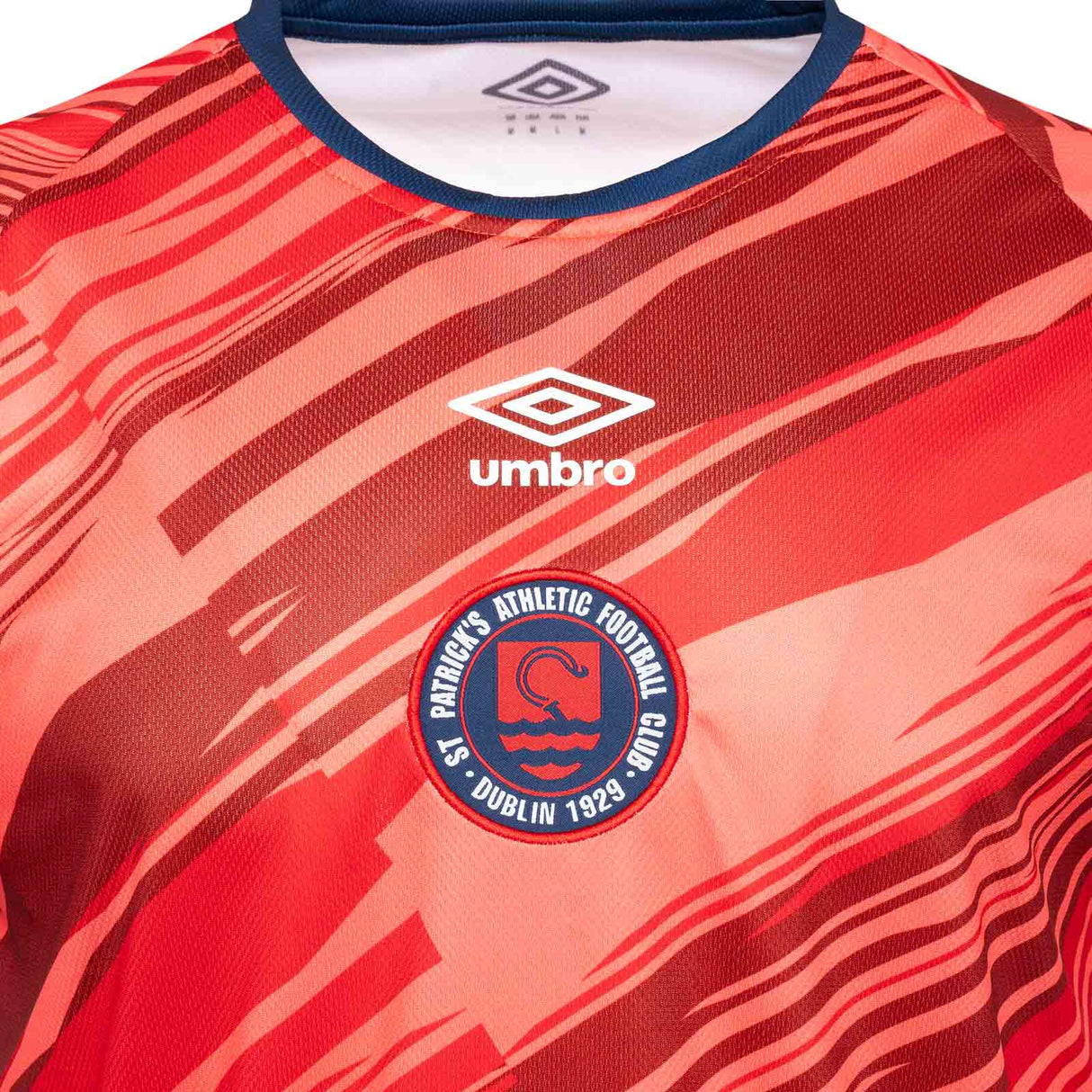 Umbro St Patricks Athletic Football Club Euro 2025 Kids Warm Up Jersey Close-Up Front View