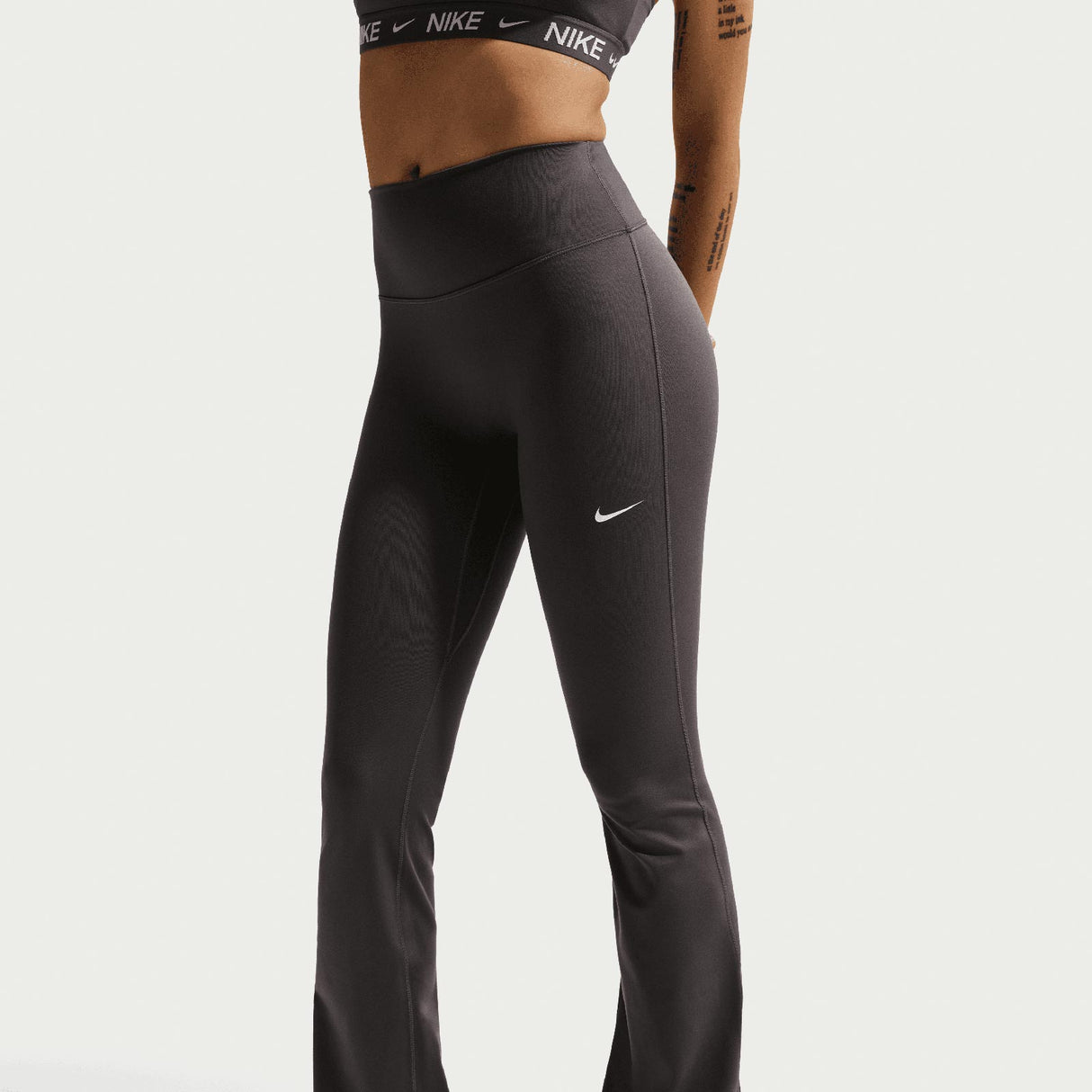 Nike W NK ONE DF HR TGHT FLRE USEAM Grey