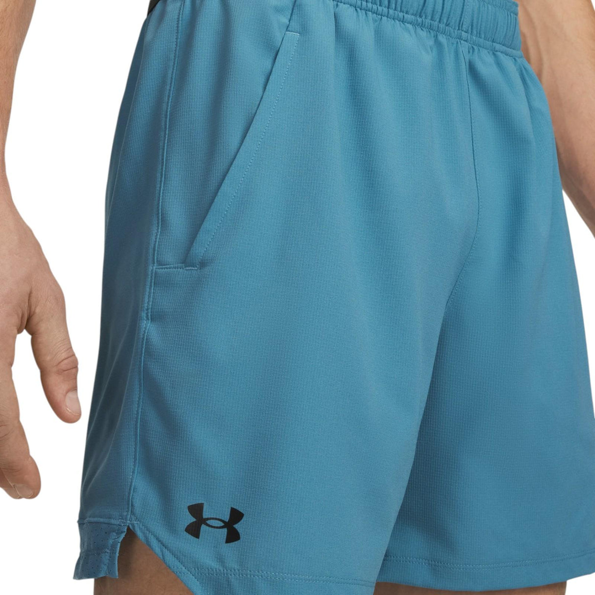 UA Mens Vanish Woven 6in Shorts Blue