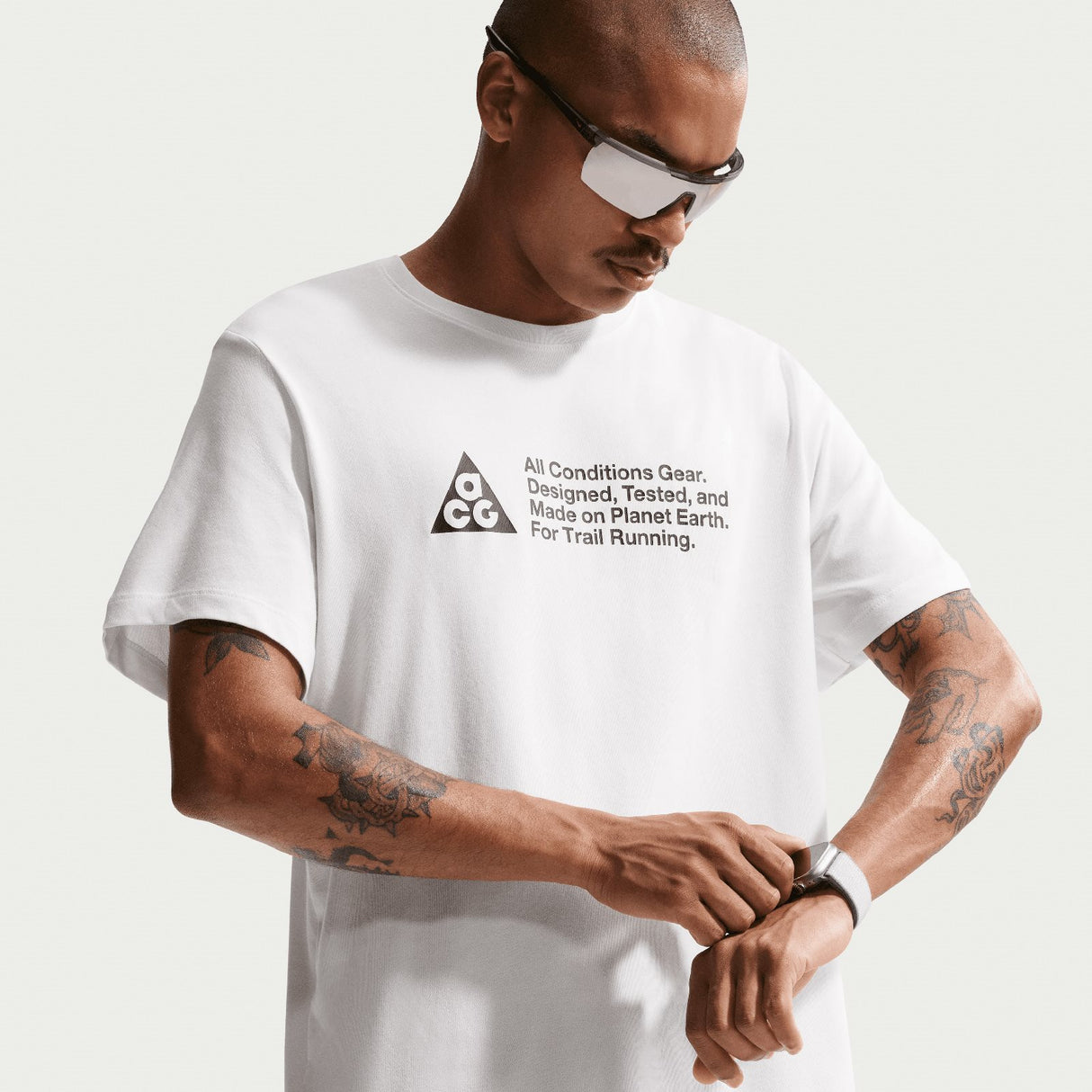 Nike Mens ACG DF TEE STD TRAIL LOGO Wht