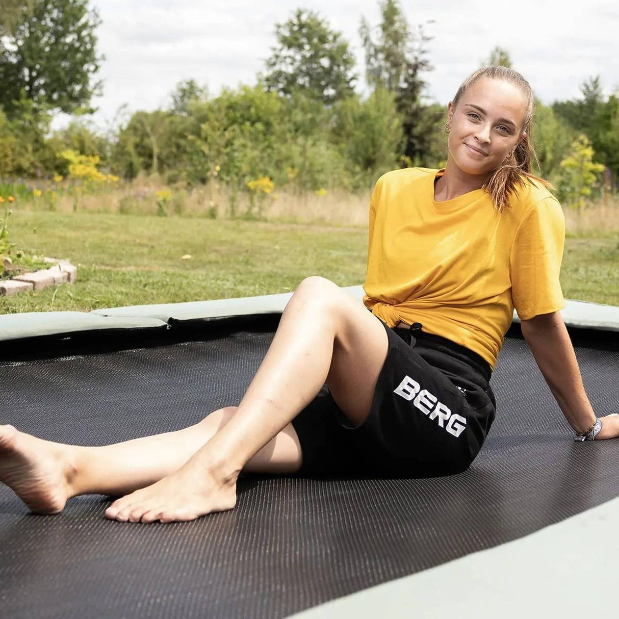BERG SPORTS Ultim Champion ECO FlatGround 410 Trampoline
