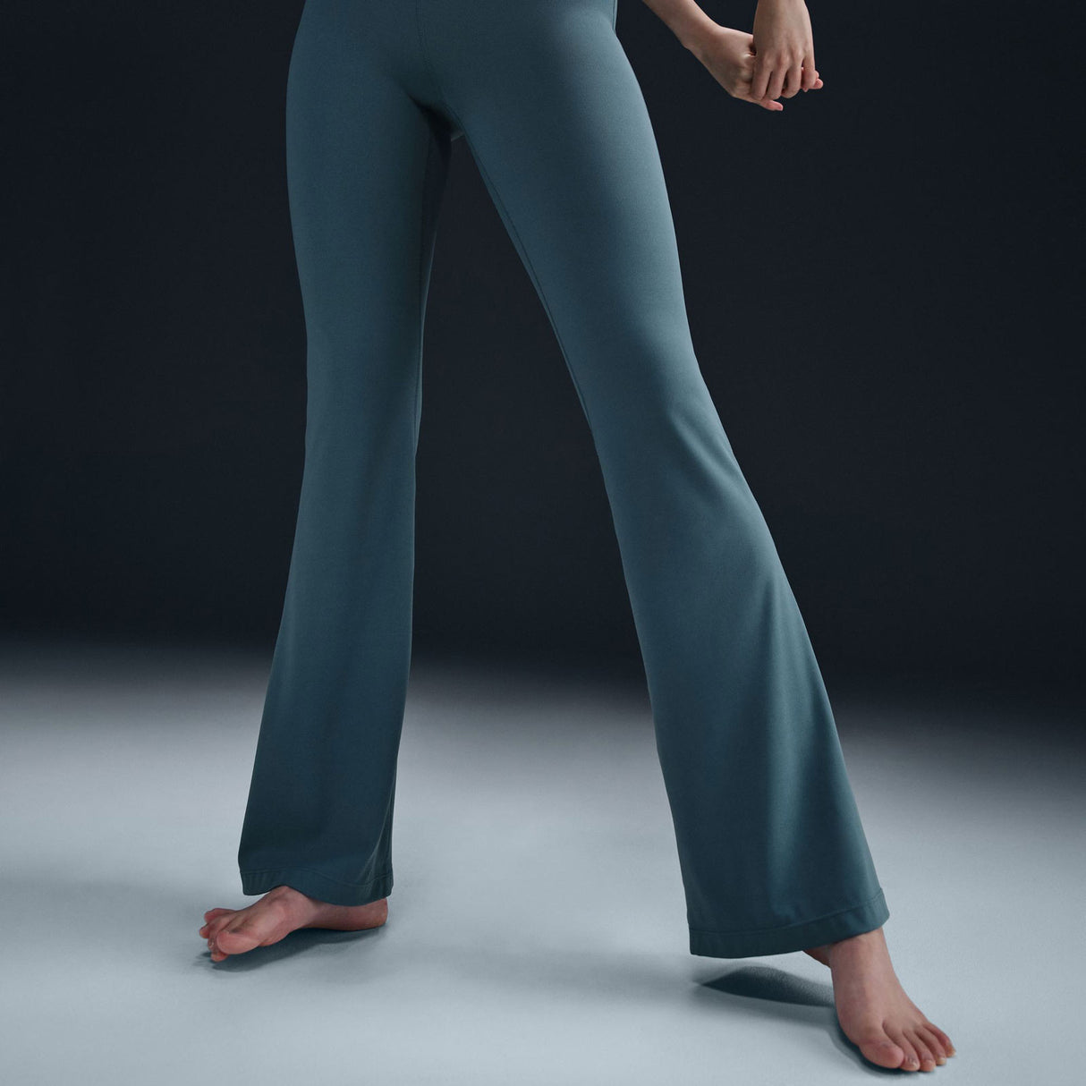 Nike Zenvy Womens High-Waisted Flared Leggings