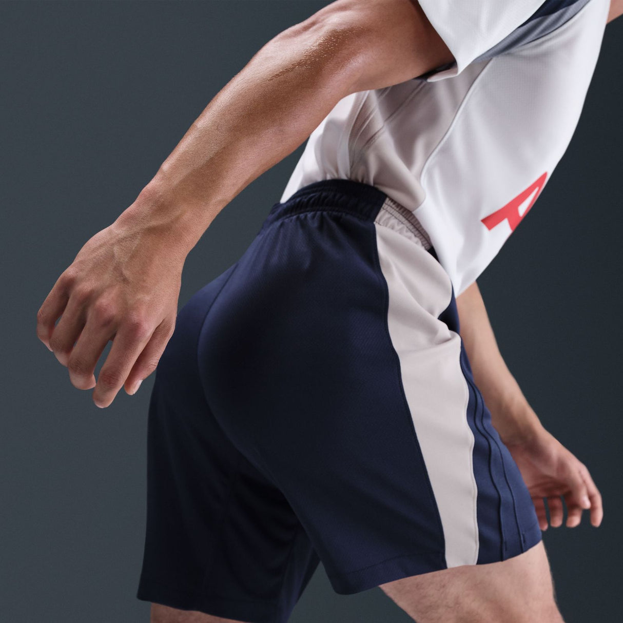 Nike Tottenham Hotspur 2025/26 Home Short - Model