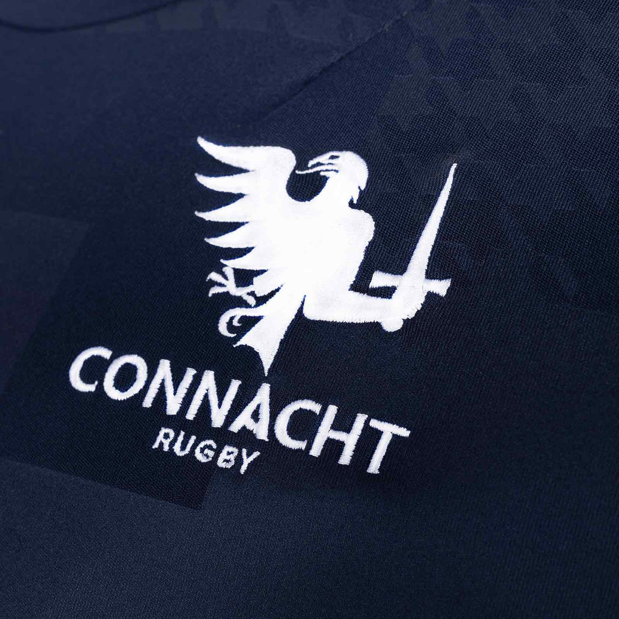 Macron Connacht Rugby 2025/26 Kids Short Sleeved Training T-Shirt Close-Up Crest View