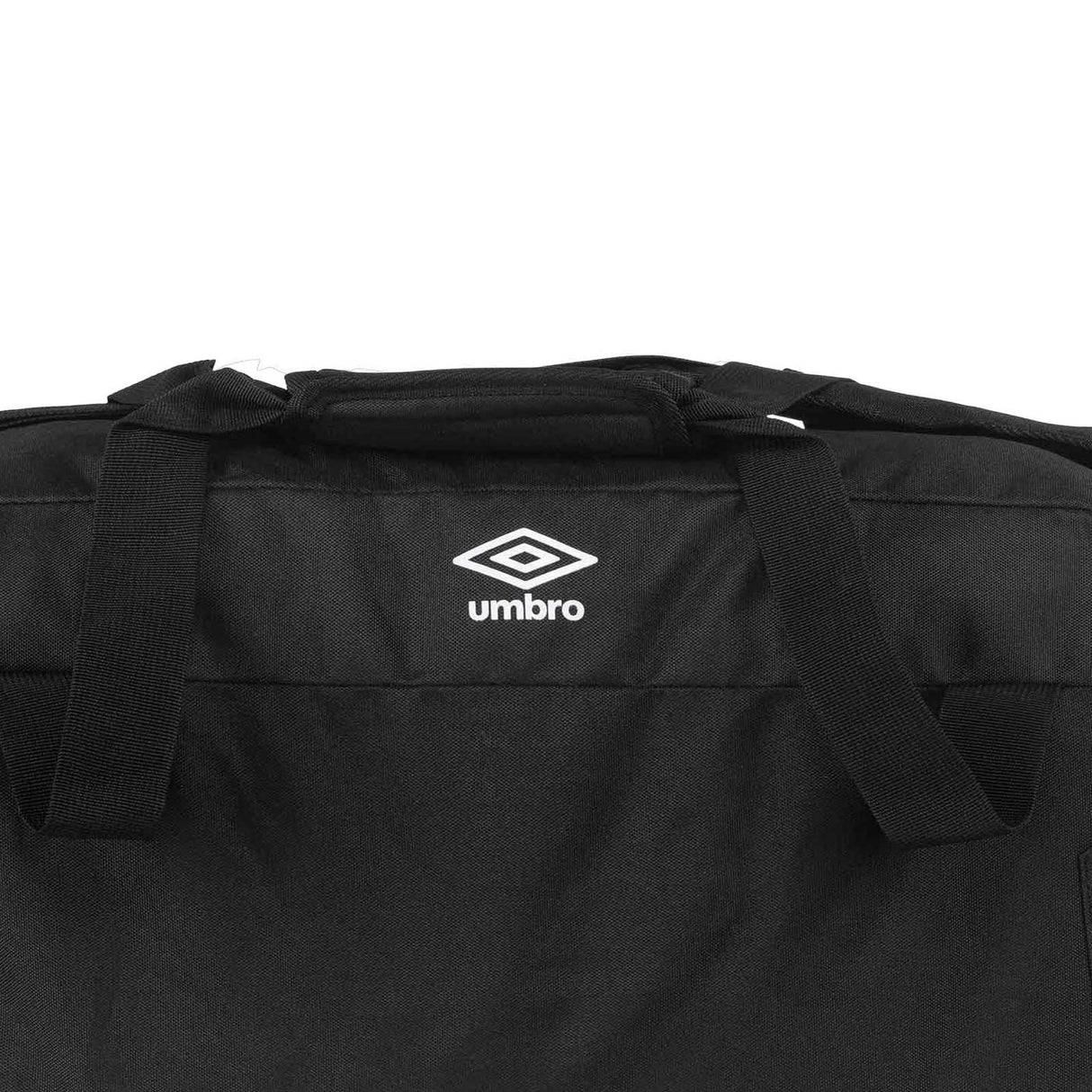 Umbro Trinity Holdall M Black