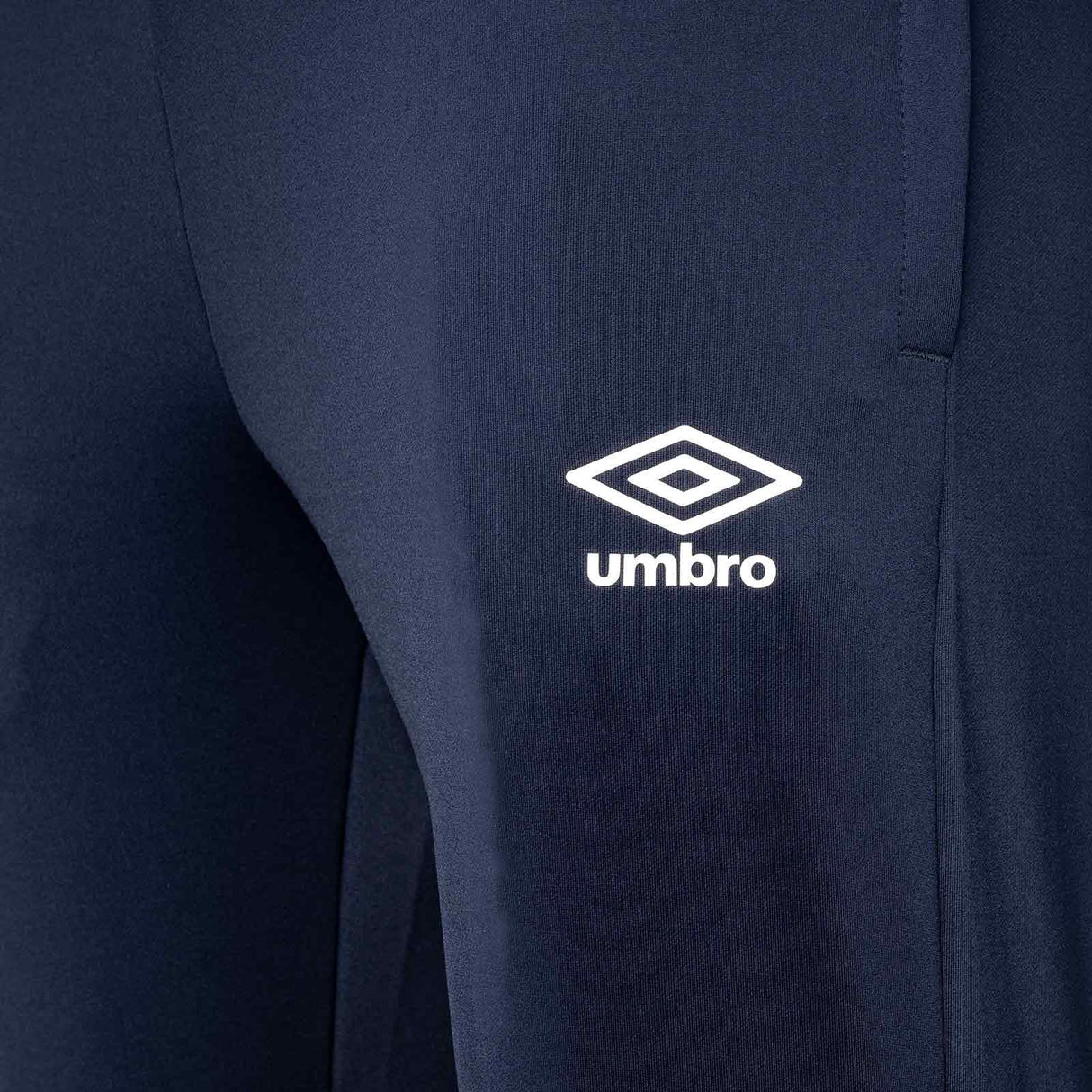 Umbro St Patricks Athletic Football Club Euro 2025 Kids Pant Close-Up Umbro Branding View