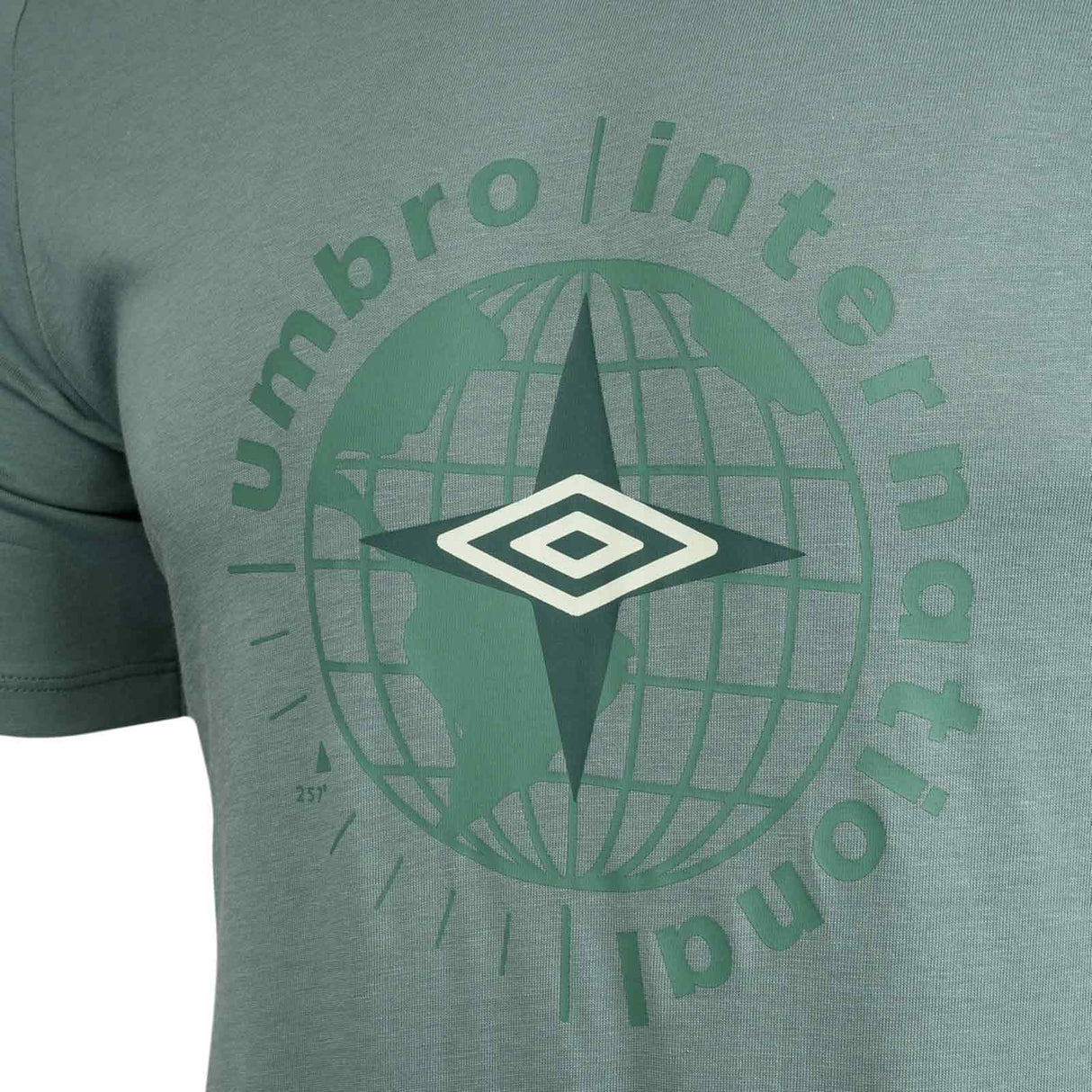UMBRO MENS GLOBE GRAPHIC TEE GREEN