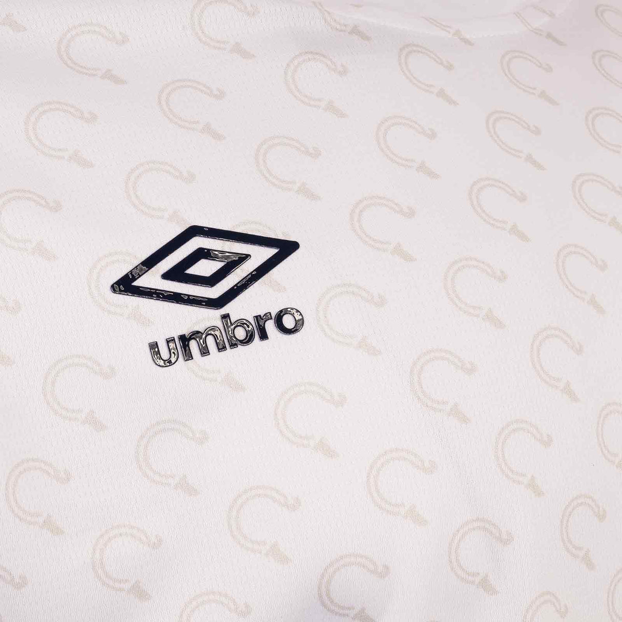 Umbro St Patricks 26 Training Jersey Wht