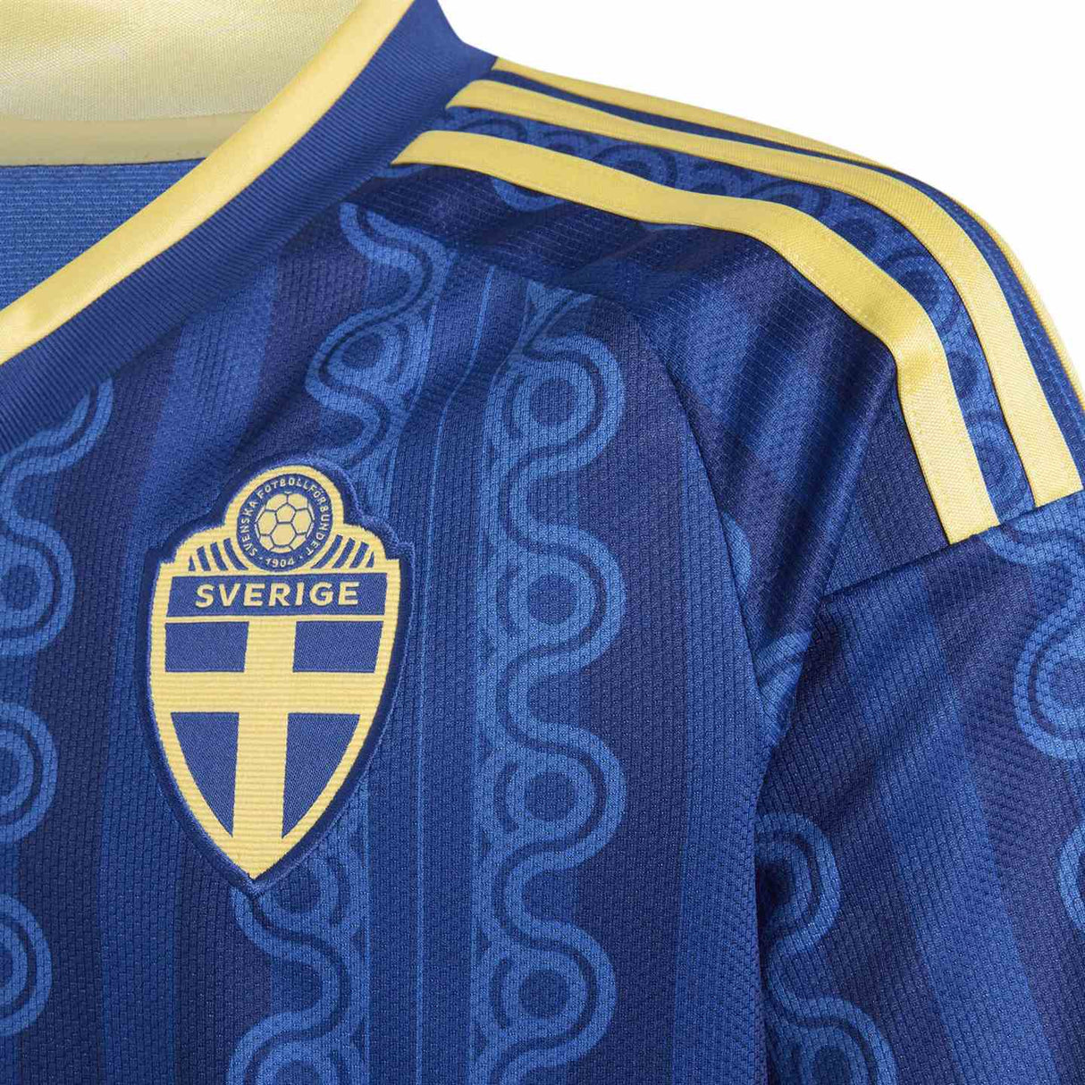 adidas OG Sweden Football World Cup 2026 Kids Away Jersey