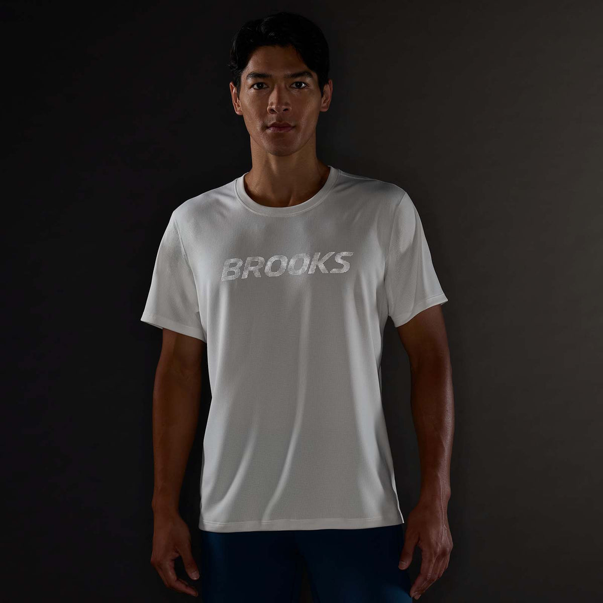 Brooks Mens Dash Reflect Short Slv Beige