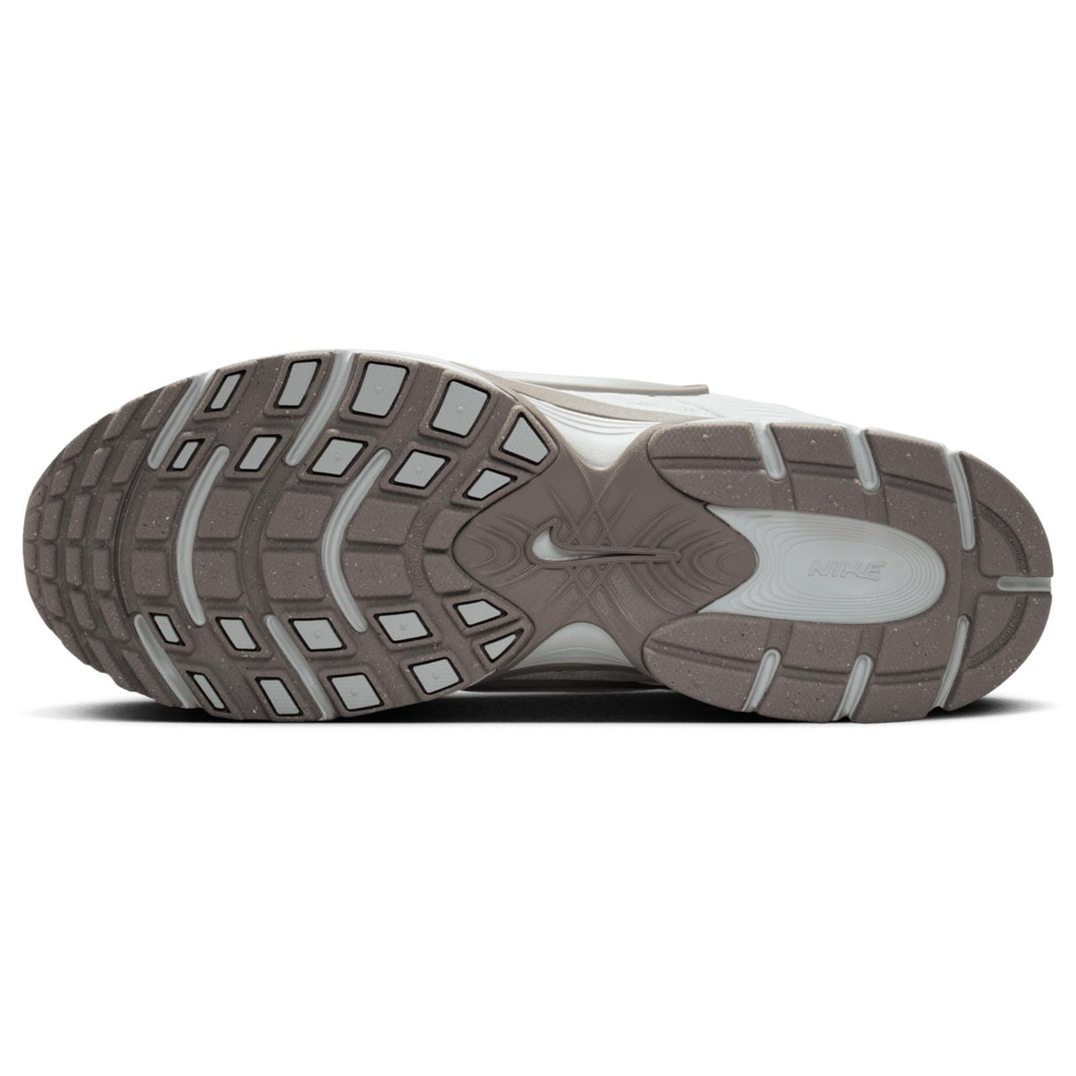 Nike V5 RNR Trainers Grey
