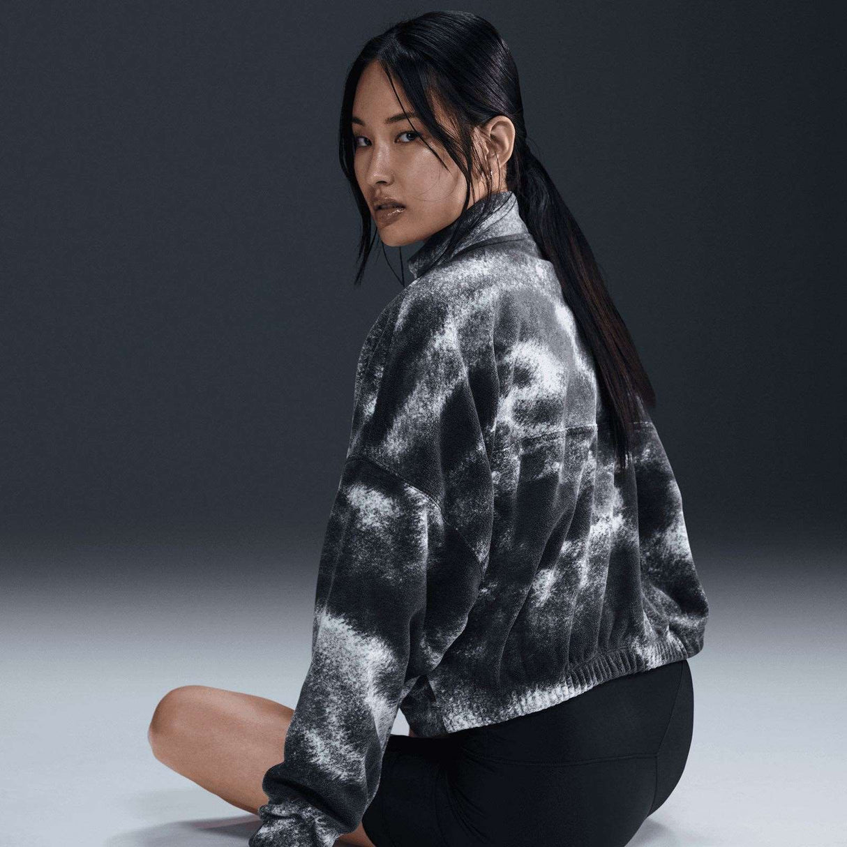 Nike One Womens Therma-FIT Oversized Printed Top