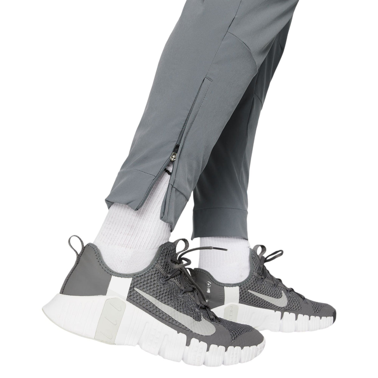 Nike Unlimited Mens Dri-FIT Zippered Cuff Versatile Pants