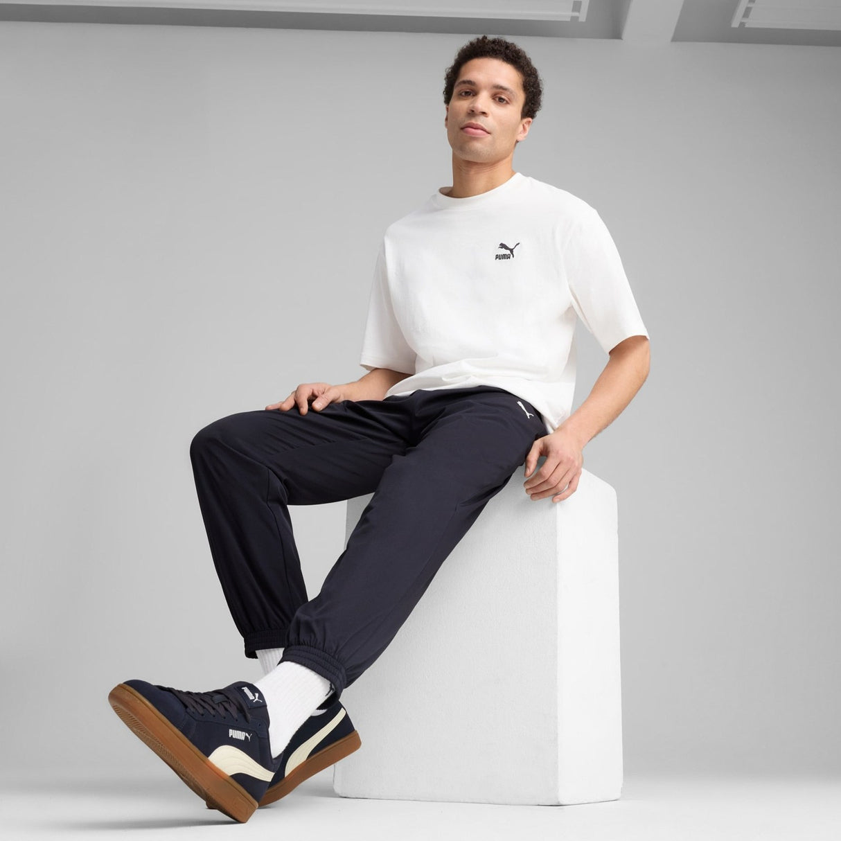 Puma Essentials Active Mens Regular-Fit Logo Training Pant