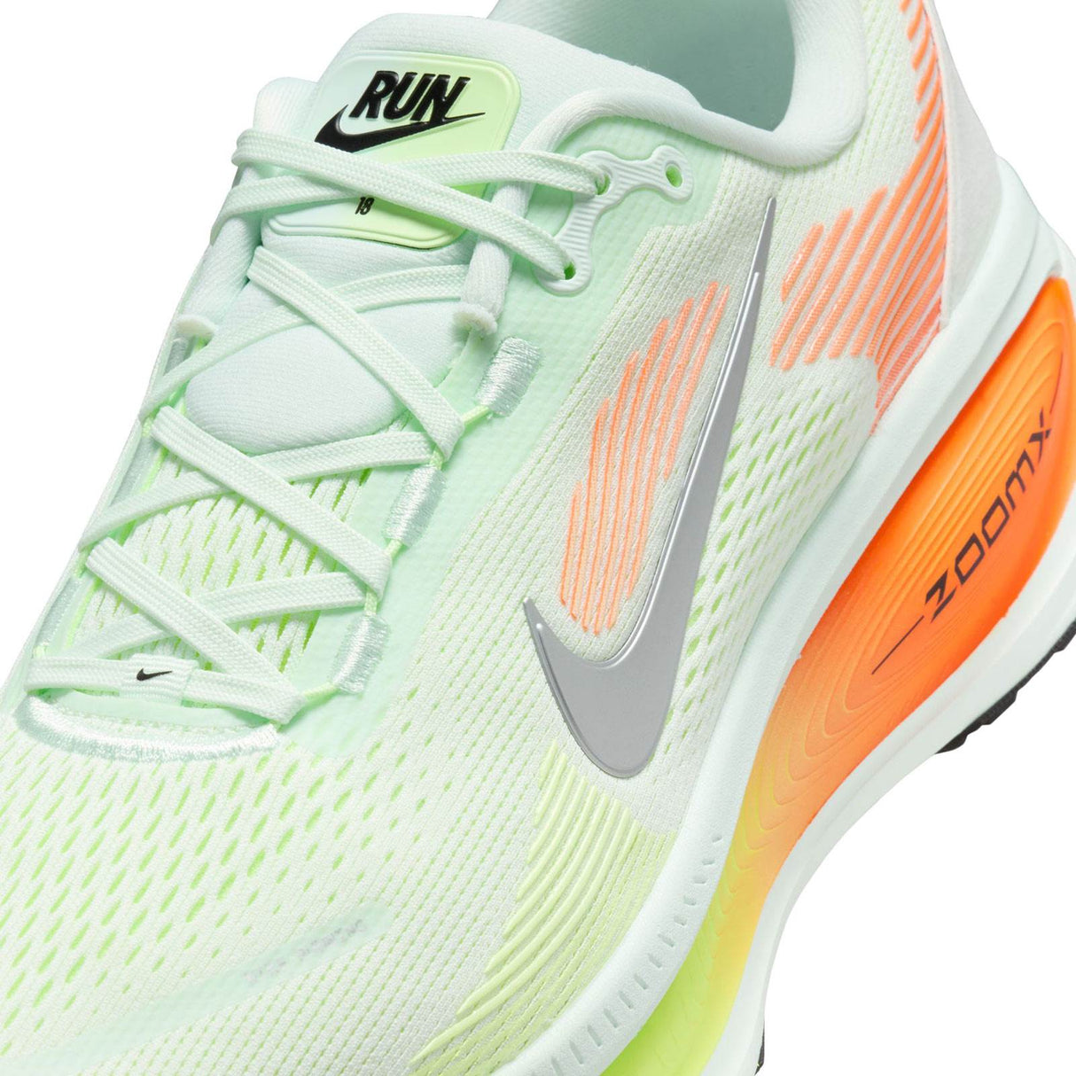 Nike Vomero 18 Mens Road Running Shoes