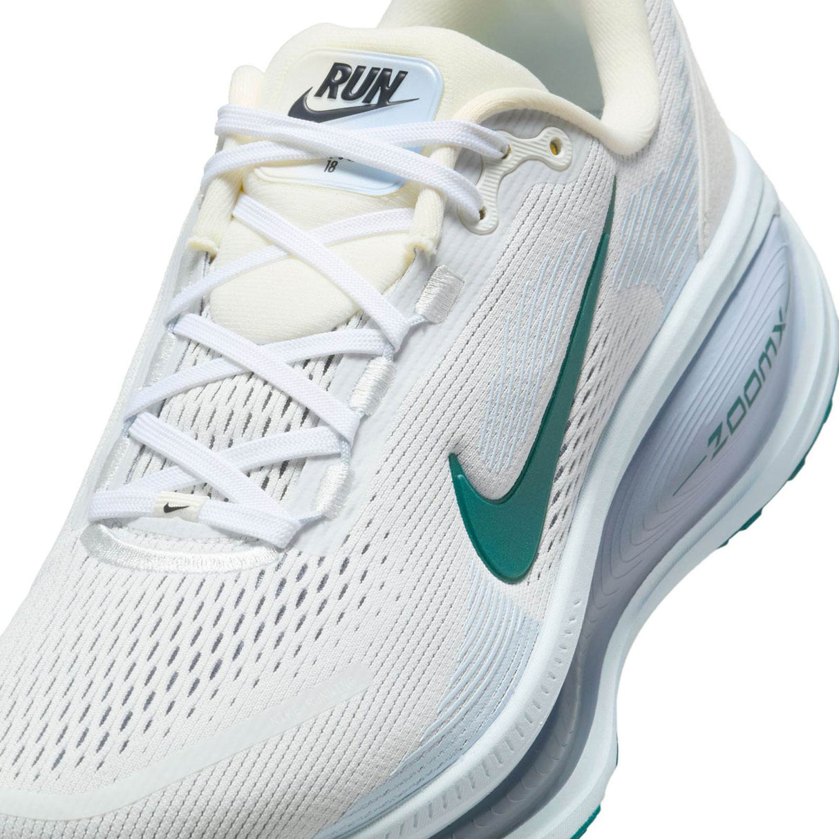Nike Vomero 18 Womens Road Running Shoes