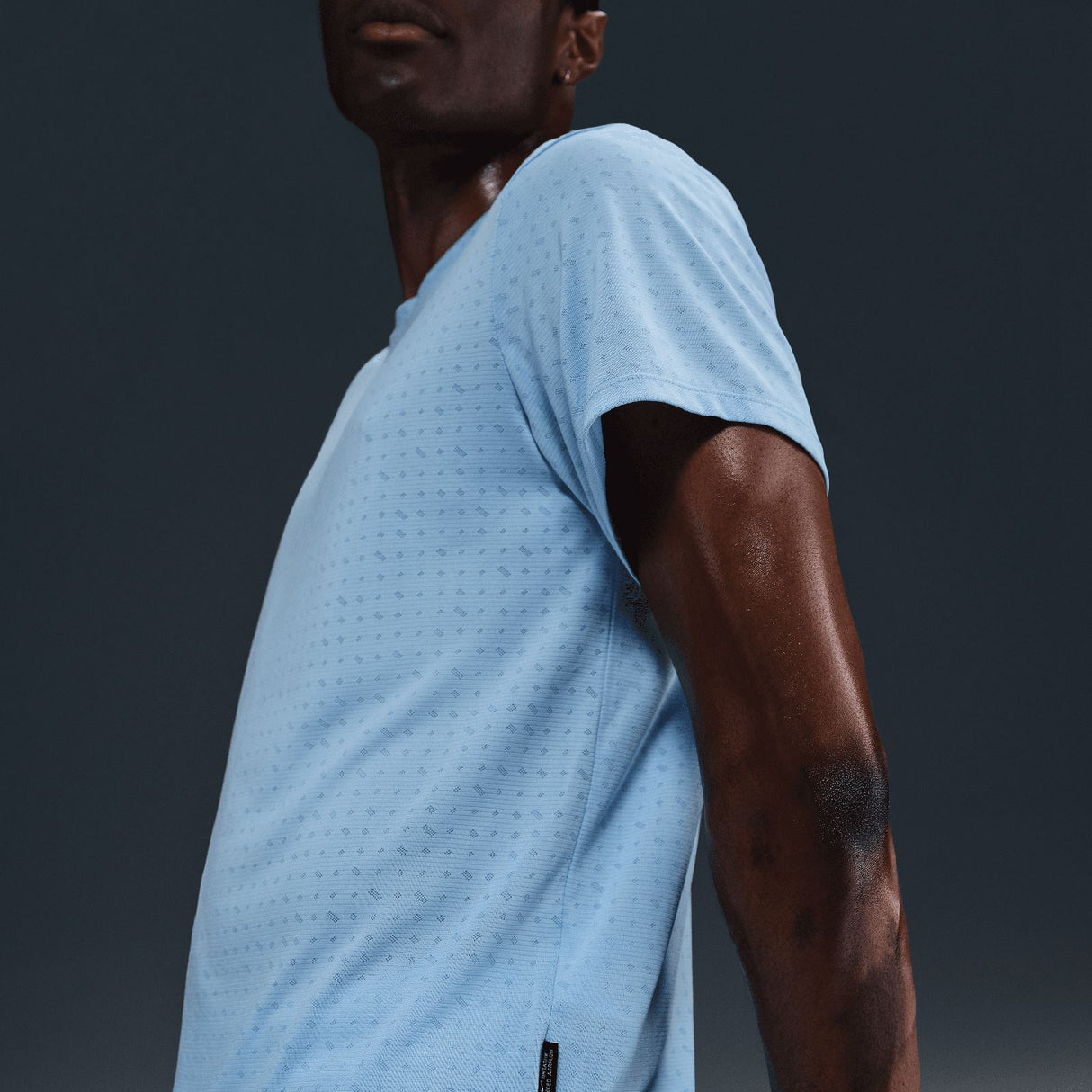 Nike Mens NK DF BREATHE MILER SS TOP Blu