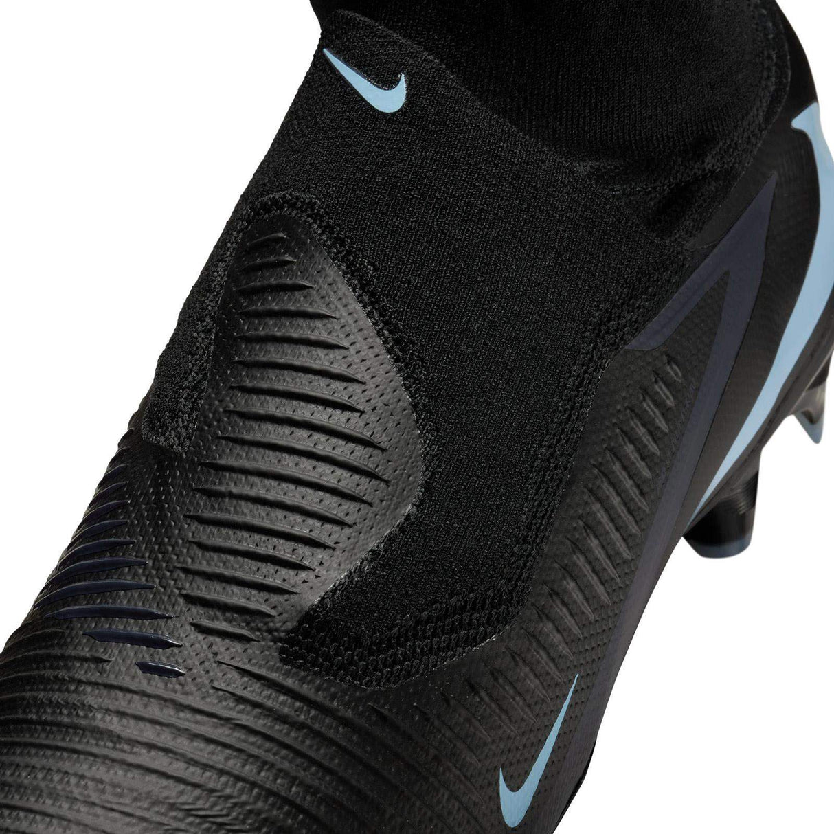 Nike Phantom 6 High Pro Firm-Ground Dynamic Fit Football Boots
